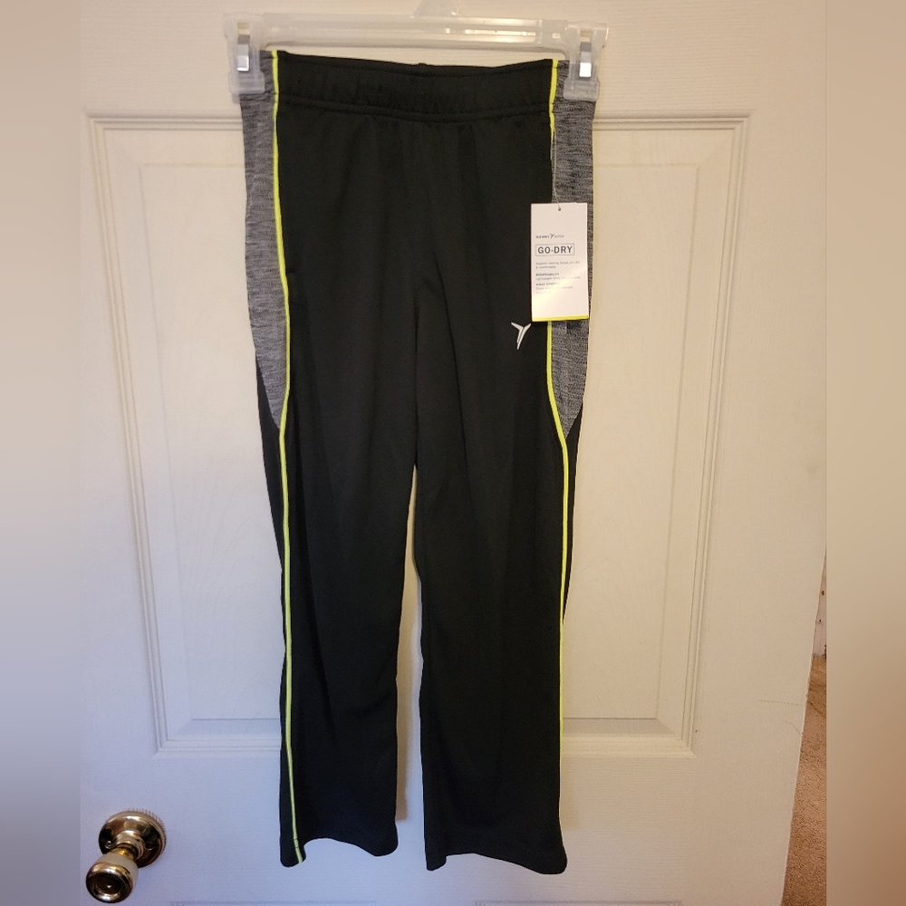 NWT Old Navy Active Pants